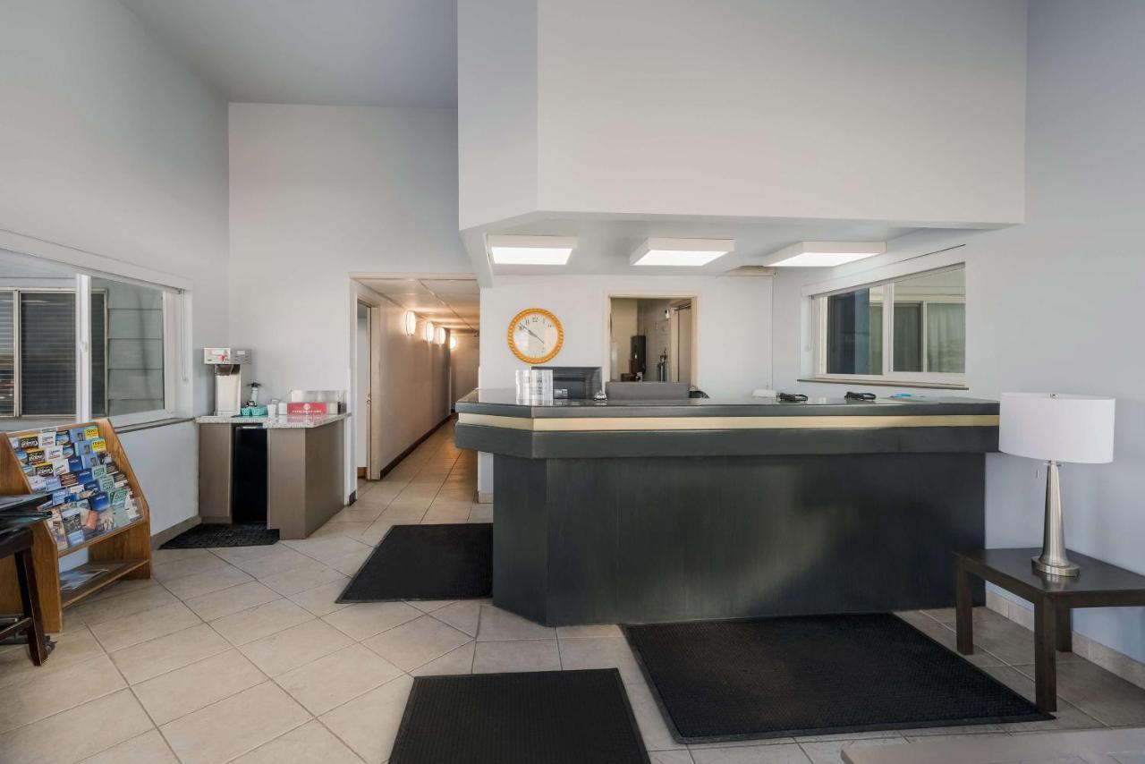 Surestay Hotel By Best Western Wells Exteriör bild