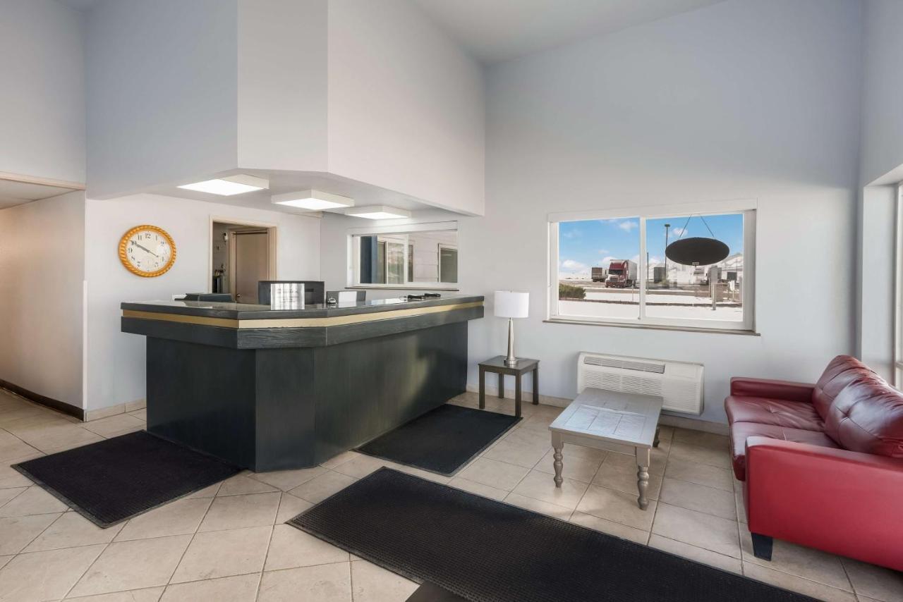 Surestay Hotel By Best Western Wells Exteriör bild