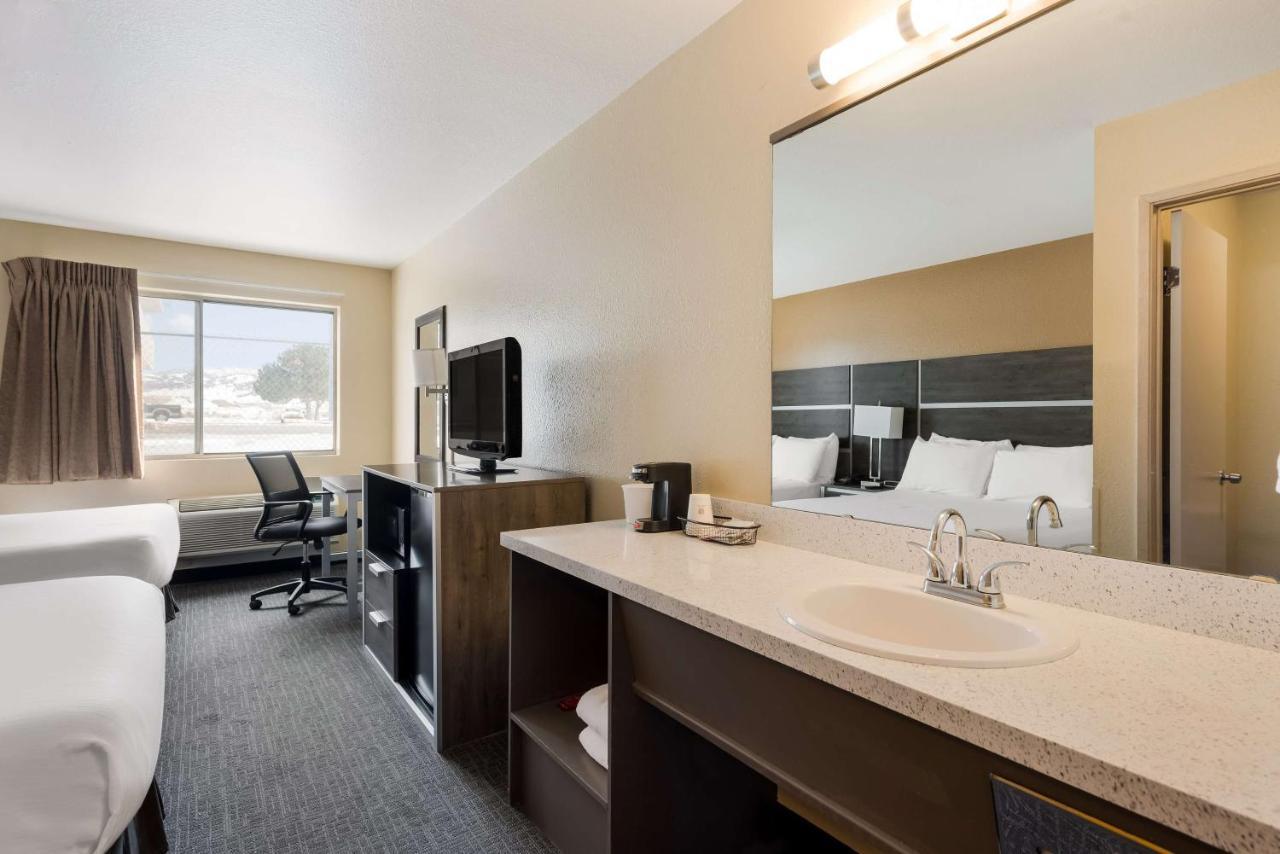 Surestay Hotel By Best Western Wells Exteriör bild